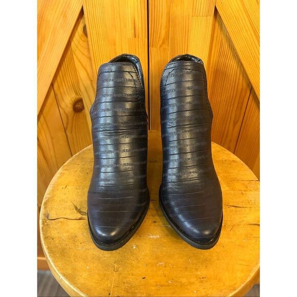 Coconuts by Matisse Dark Blue Pronto Ankle Boots Booties Size 6M - Picture 2 of 8